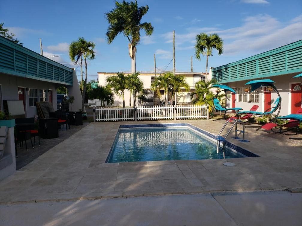 Georges Royal Inn Frederiksted Exteriér fotografie